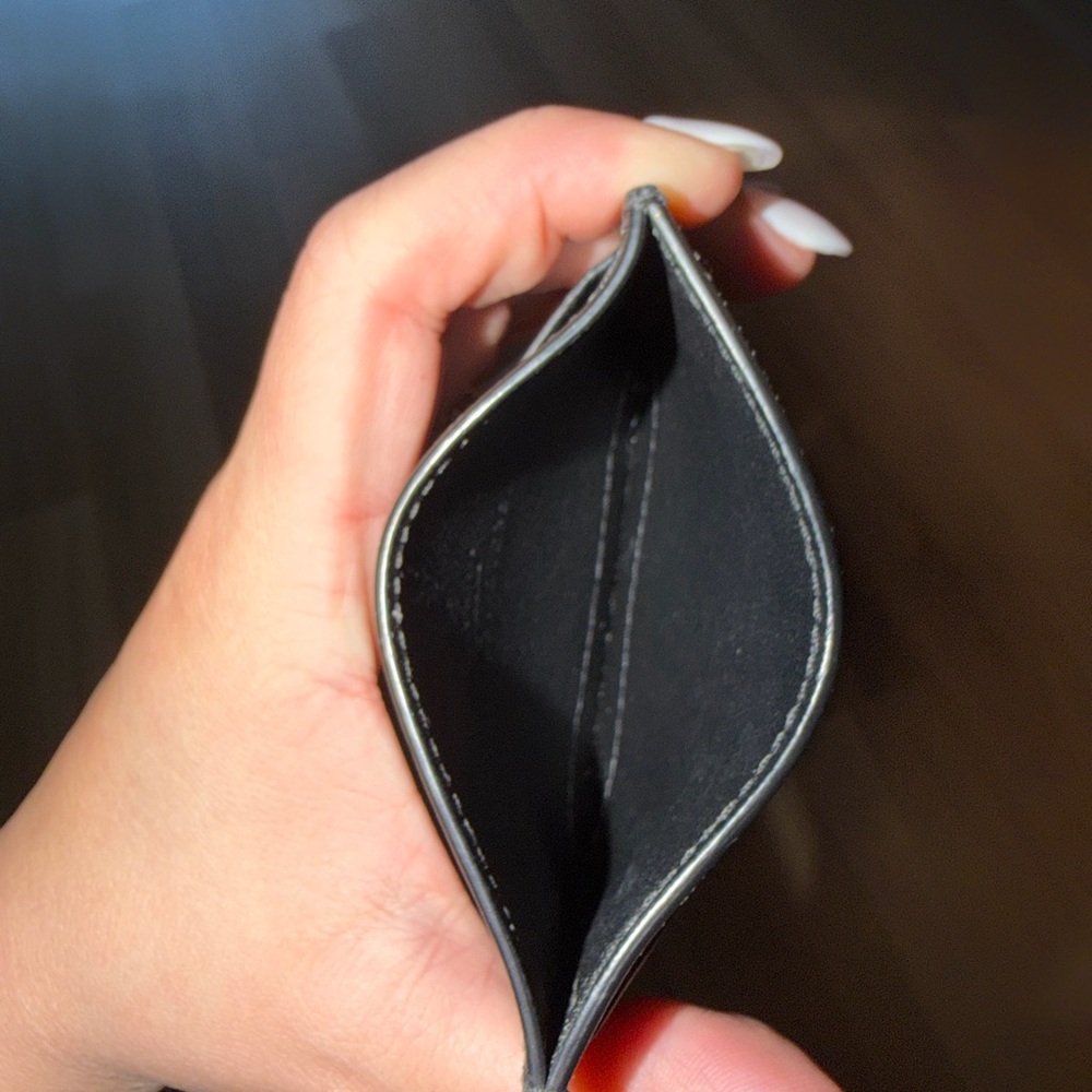 Gucci Embossed Black Card Holder - Picture 2 of 5